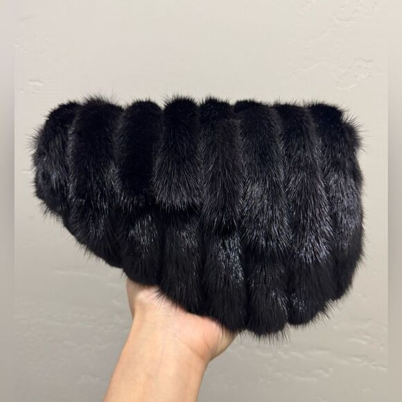 Asymmetric Real Mink Fur Handmade Saddle Bag/Shoulder Bag/Crossbody - Picture 3 of 15